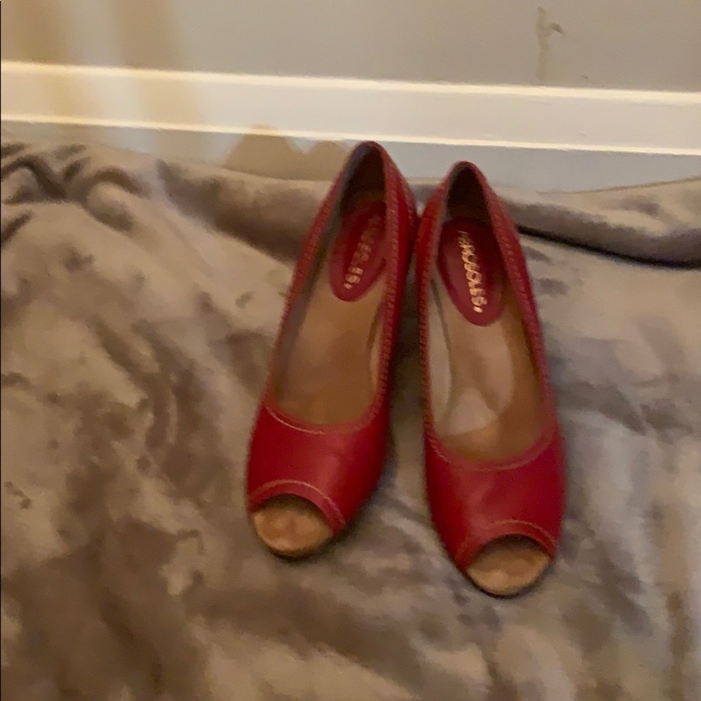 Aero soles red wedge peep toes